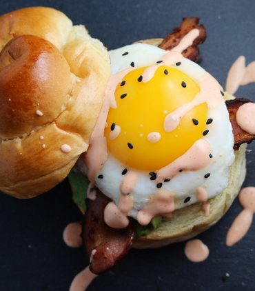 Egg, Bacon & Avocado Breakfast Sandwich