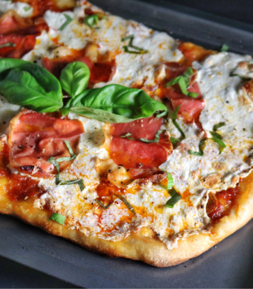 Fresh Mozzarella & Prosciutto Pizza