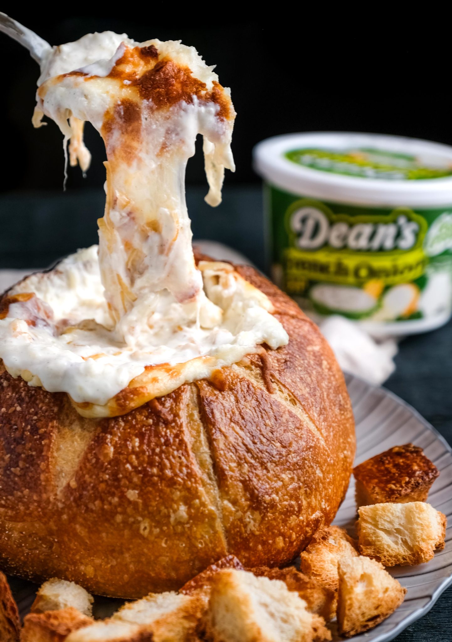 https://www.thefoodjoy.com/wp-content/uploads/2019/12/deans-bread-bowl-7.jpg